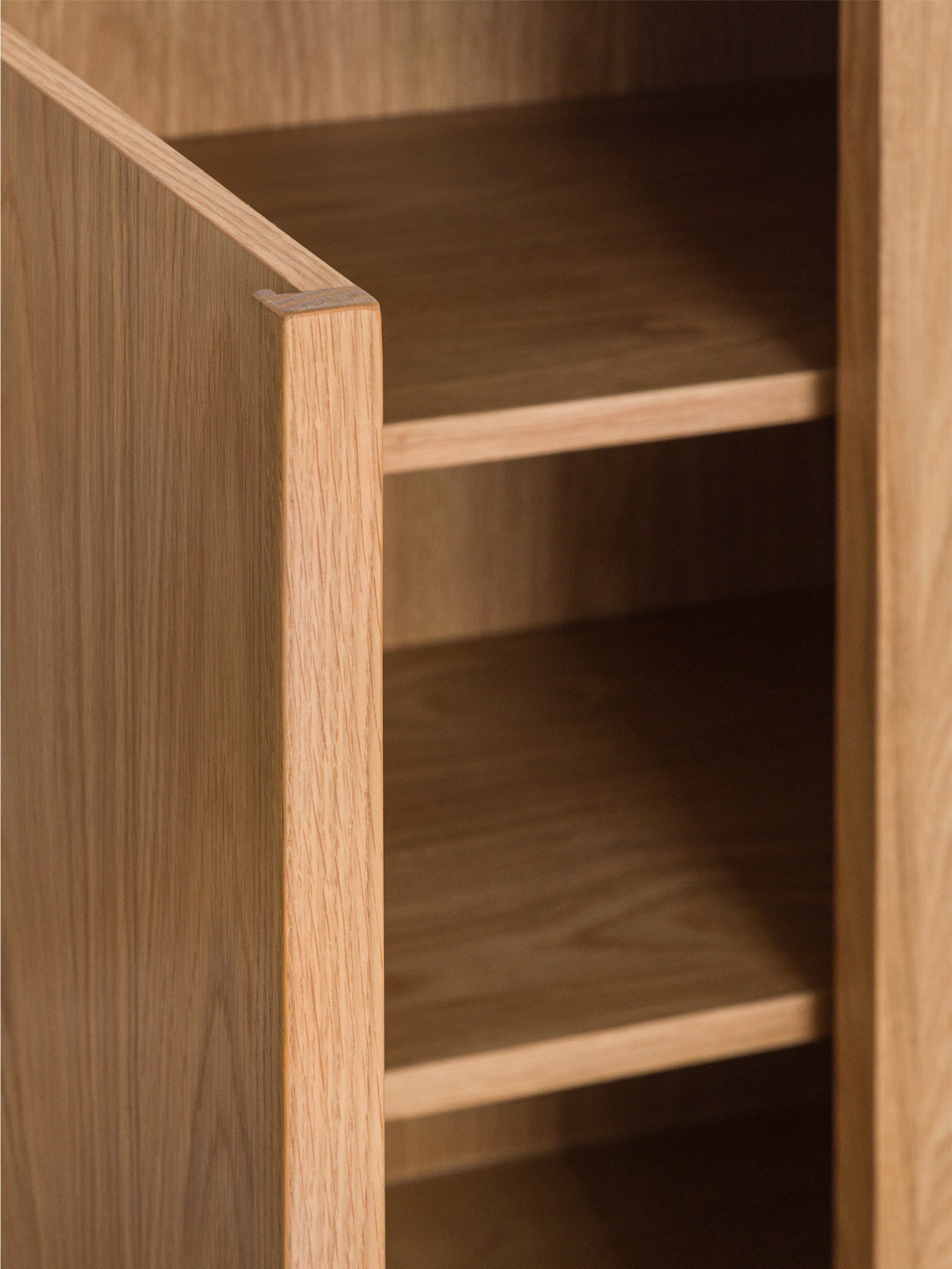 Craft Cabinet Oak / High