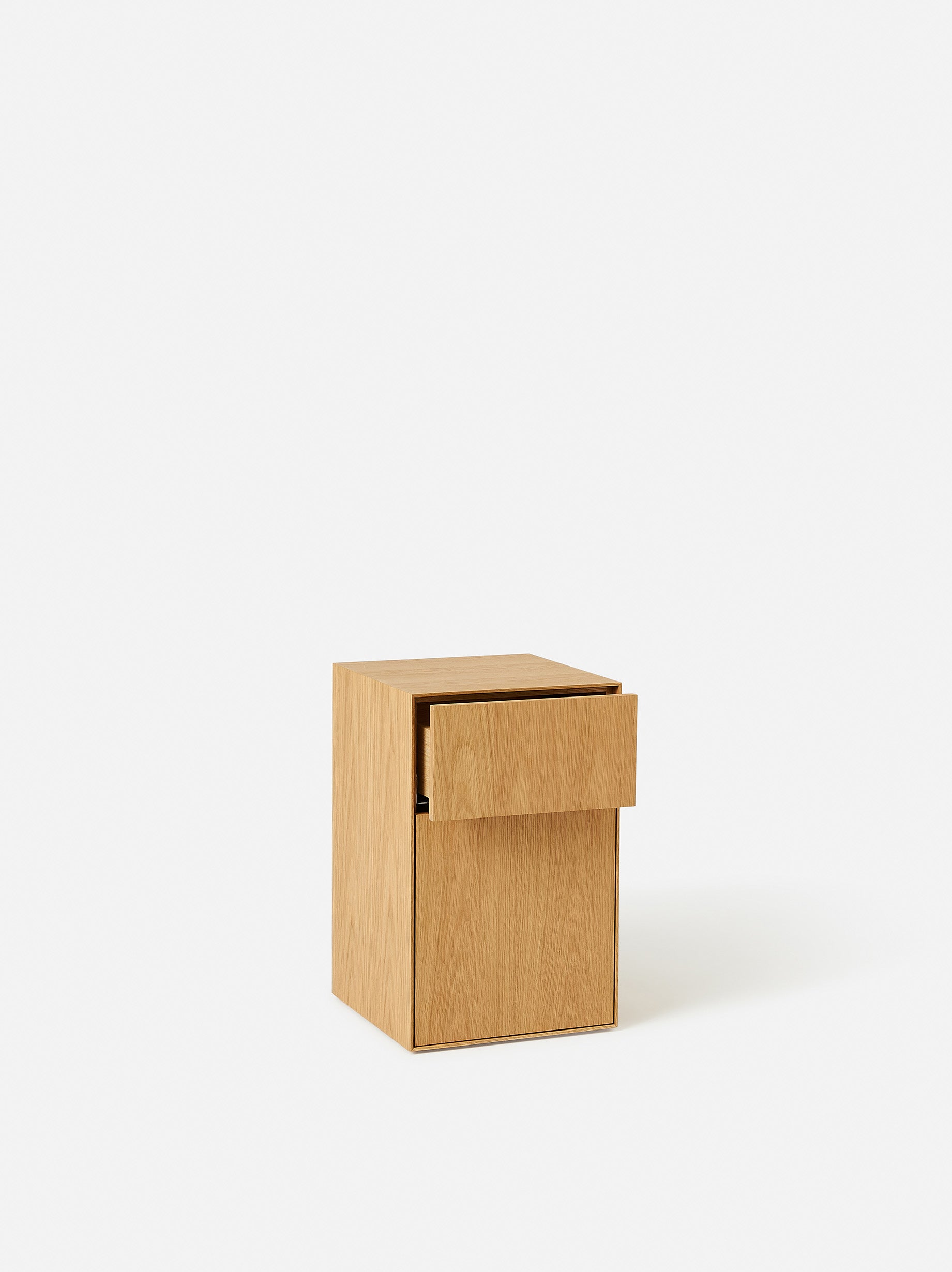 Plinth Bedside Left Hand Oak / One Size/Left Hand