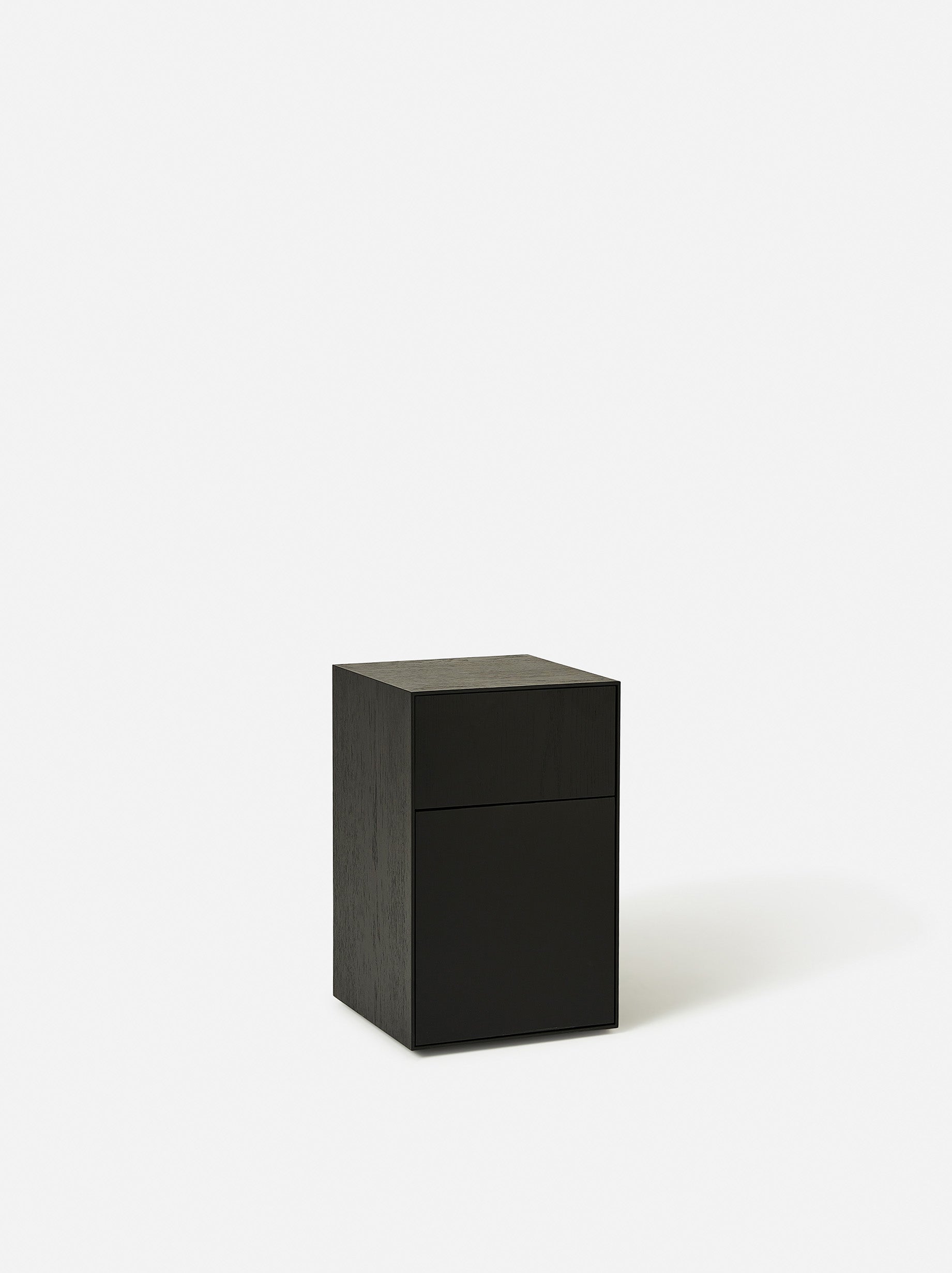 Plinth Bedside Left Hand Black / One Size/Left Hand