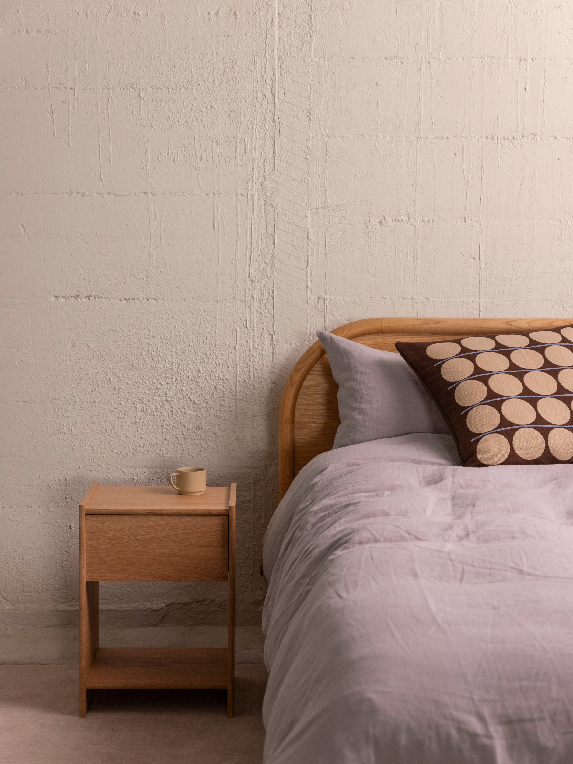Switch Sidetable Oak / One Size