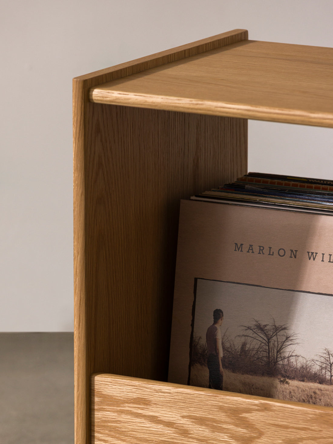Switch Sidetable Oak / One Size