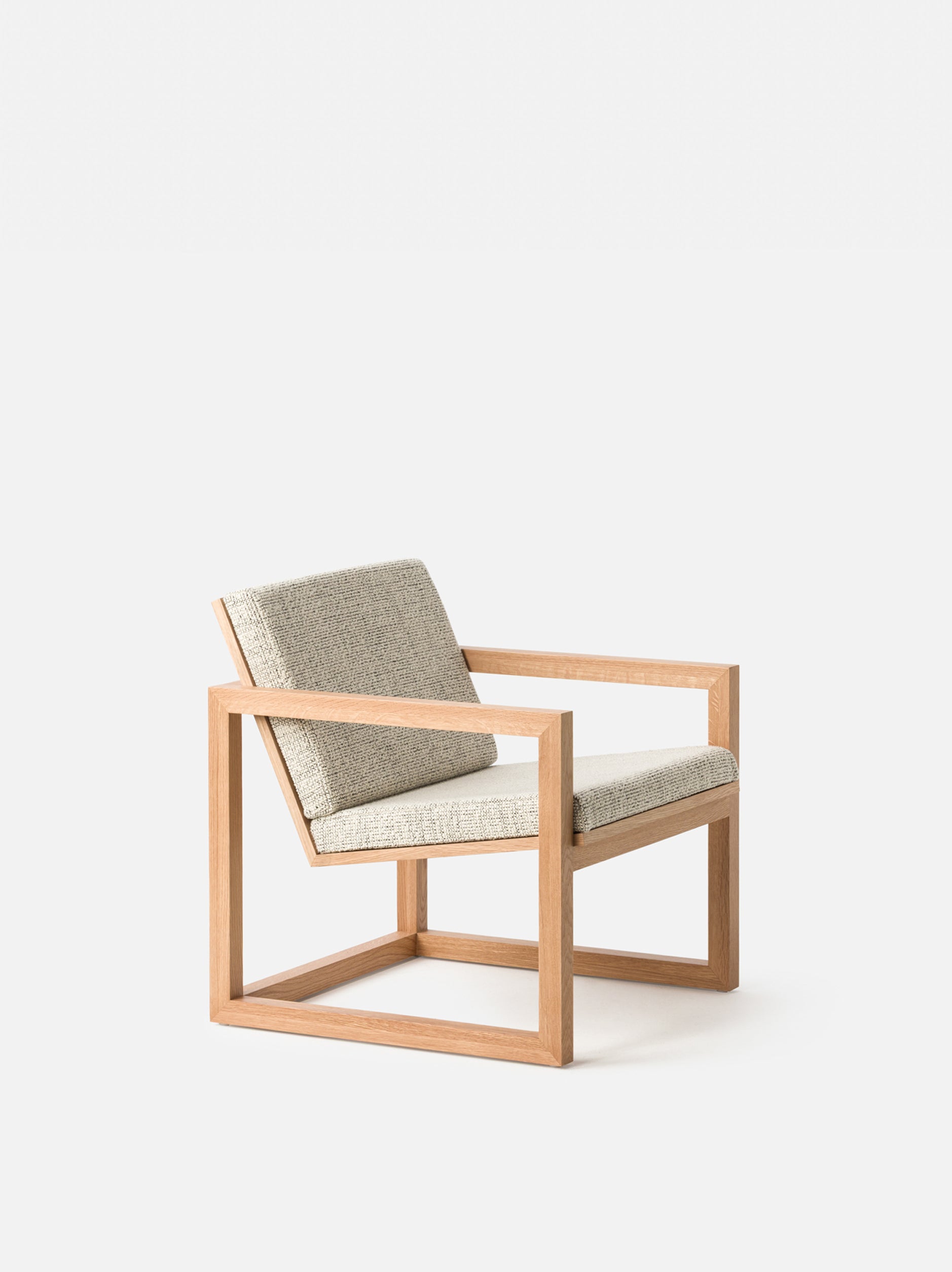 Framed Armchair Oak/Granite None / None