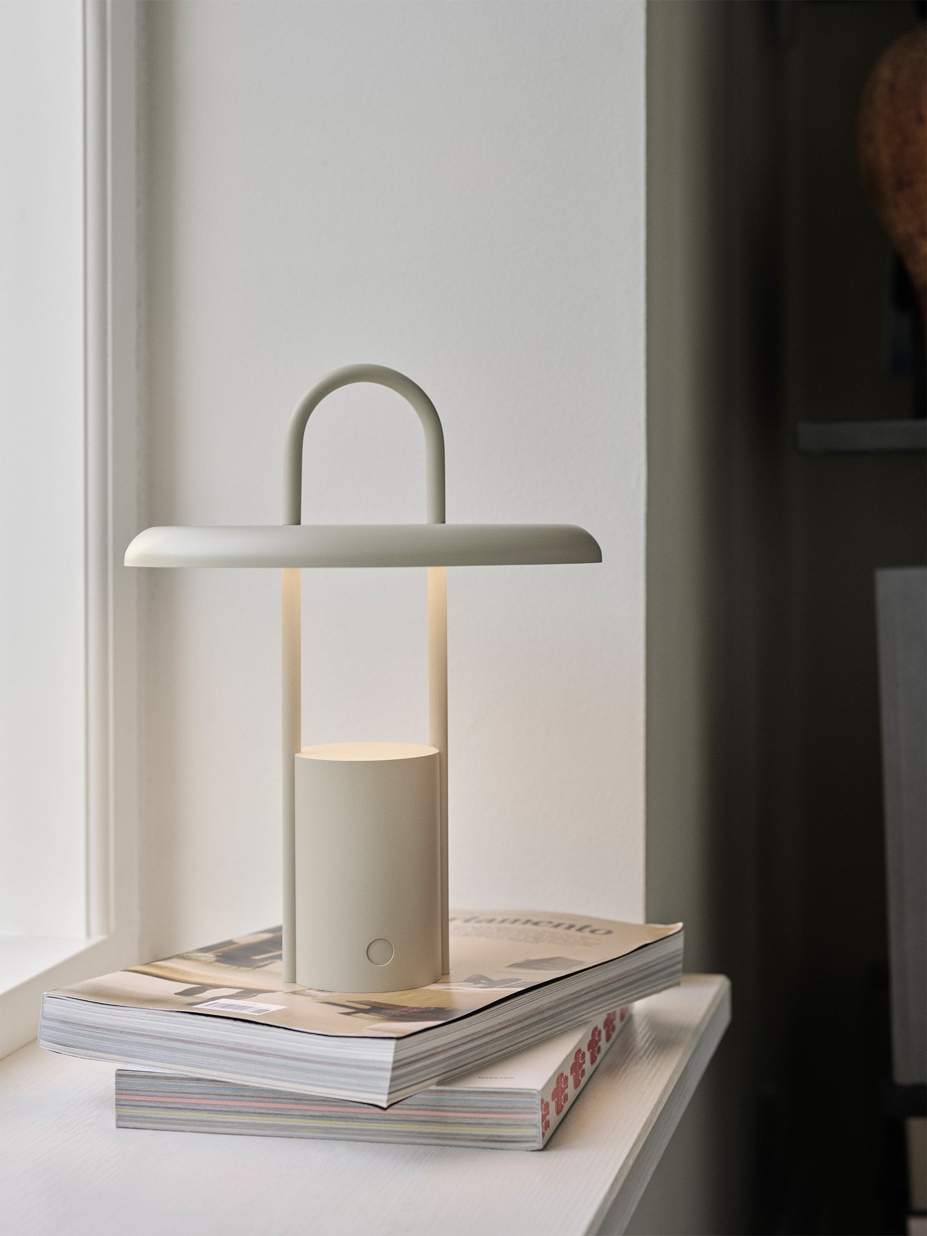 Pier Portable LED Lamp Sand / One Size