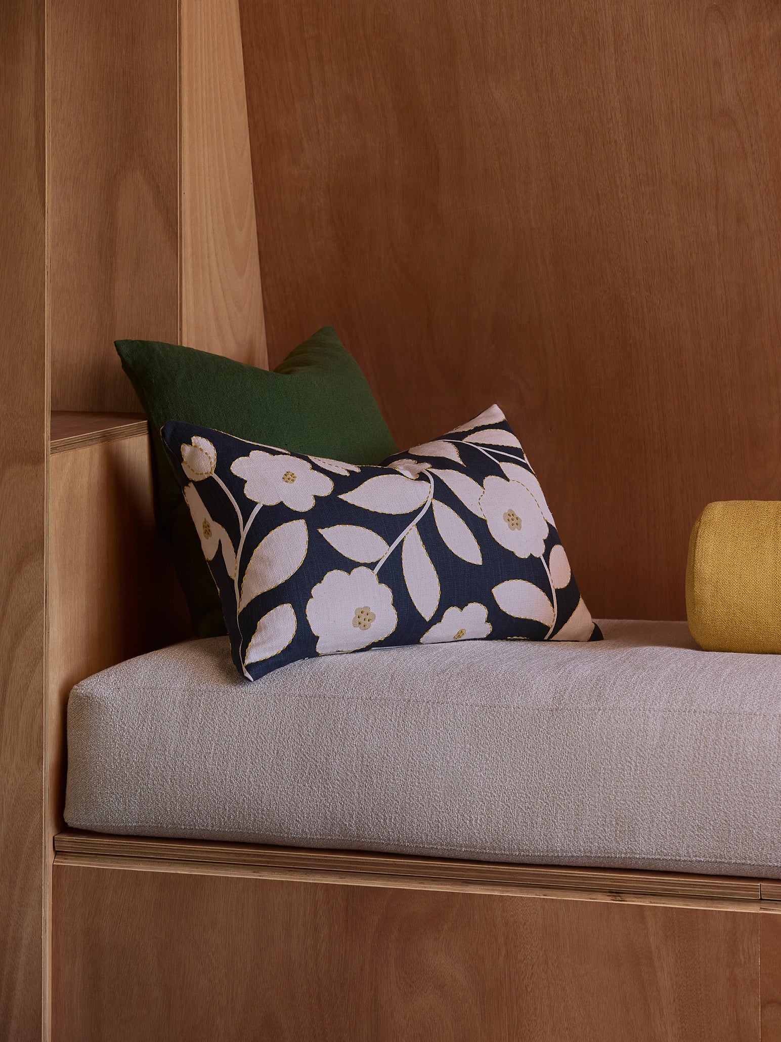 Ebisu Cushion Cover Oxford Blue/Multi / 60x40cm