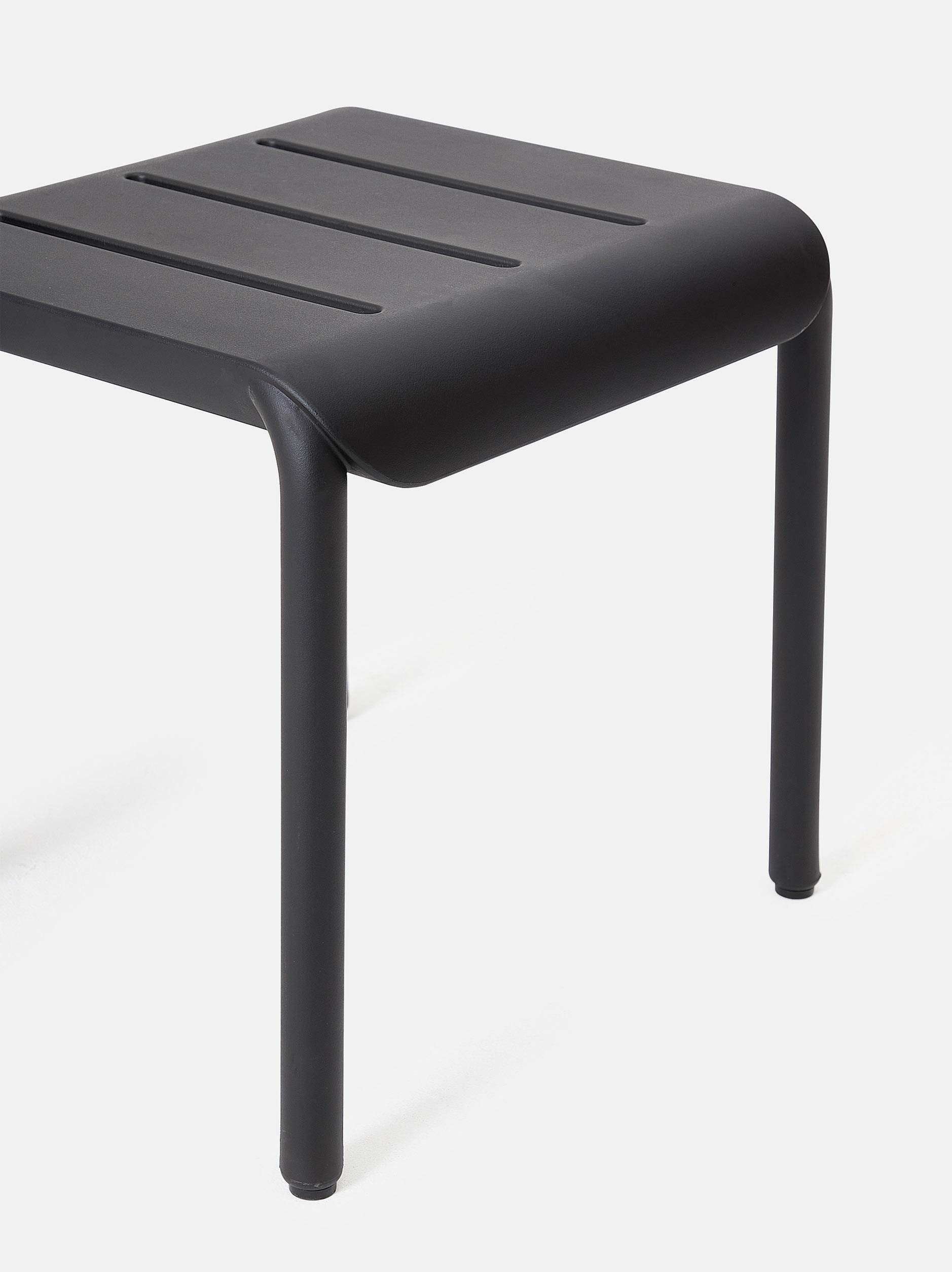 Outo Side Table Black / One Size