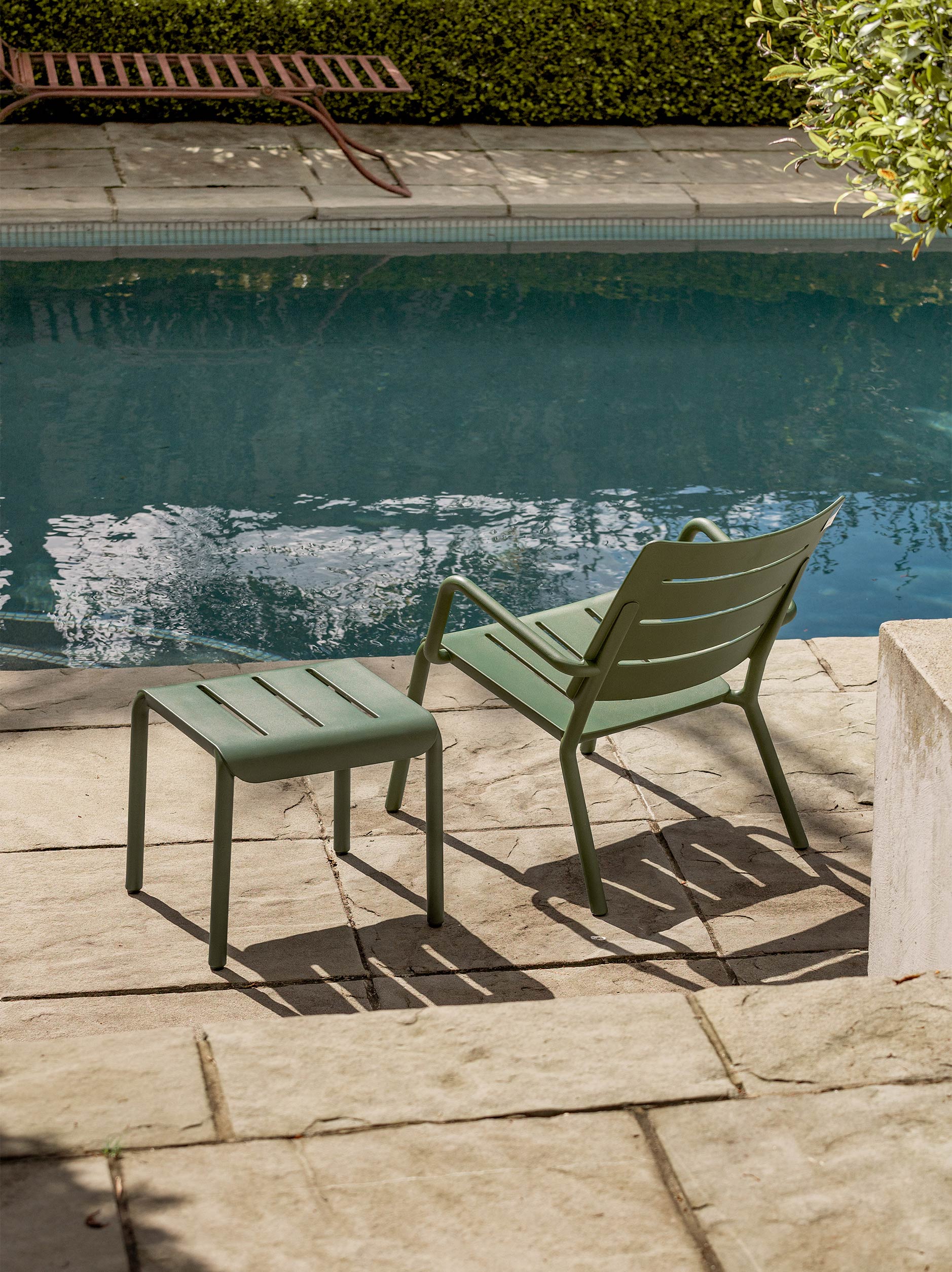 Outo Side Table Dark Green / One Size
