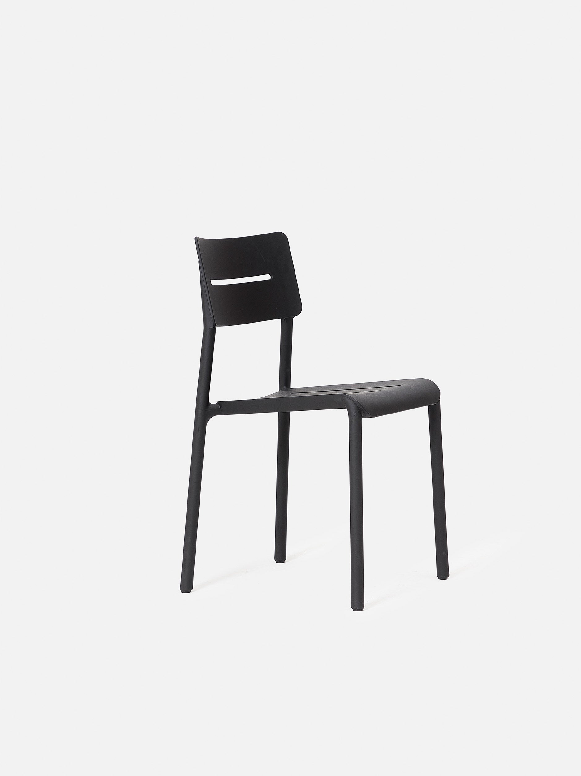 Outo Chair Black / One Size