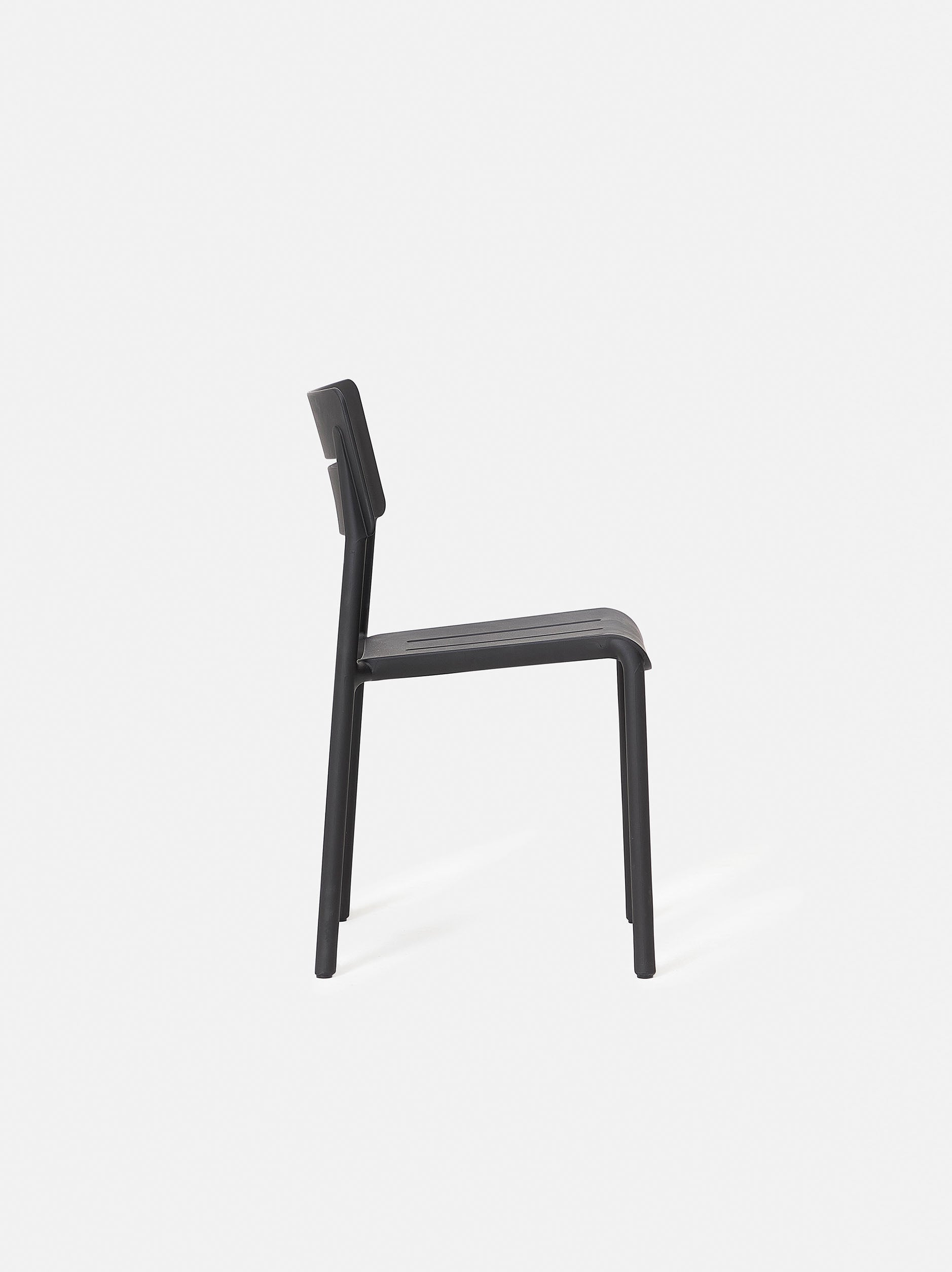 Outo Chair Black / One Size