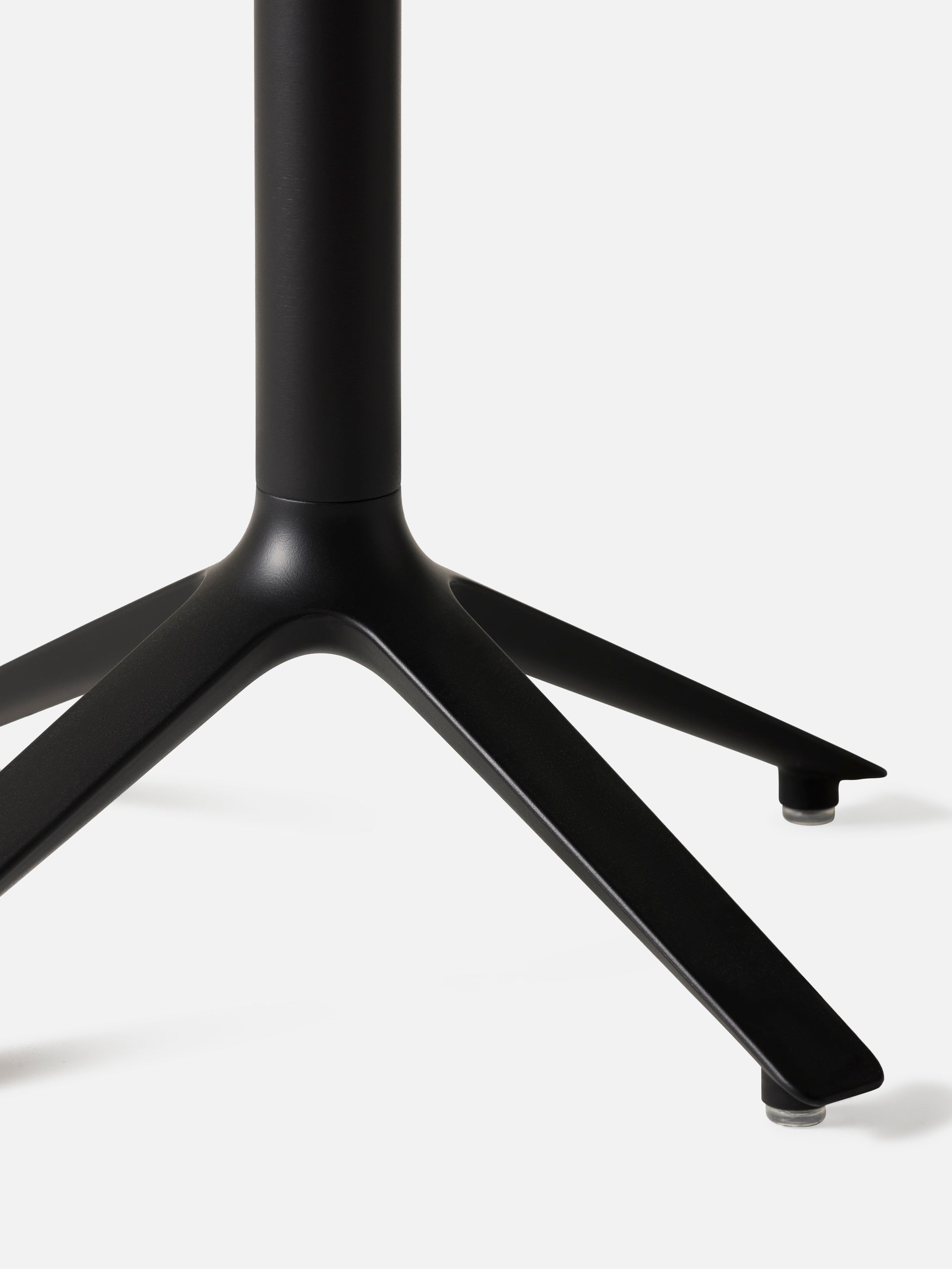 Eex Square Dining Table Black / One Size