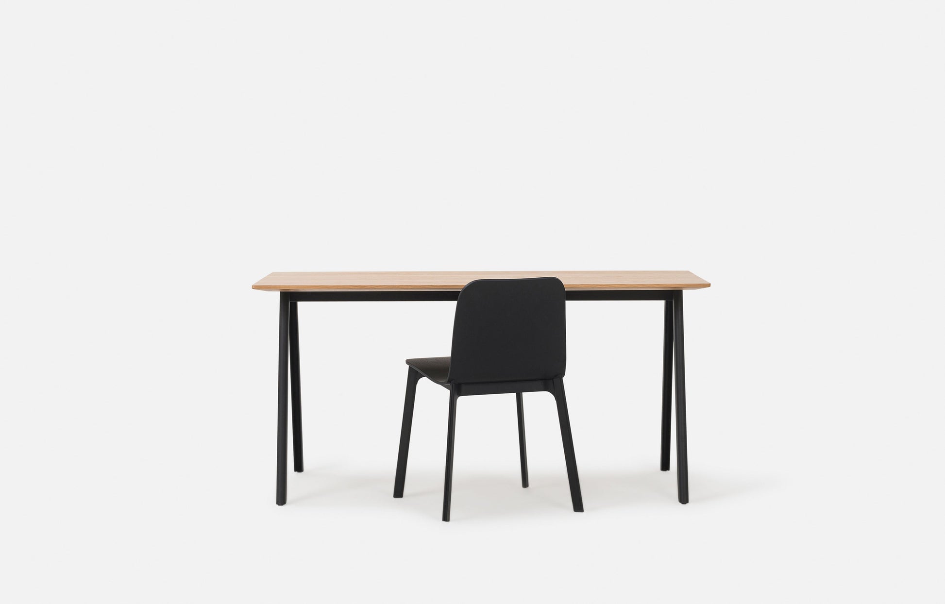 Assembly Desk Oak/Black / One Size