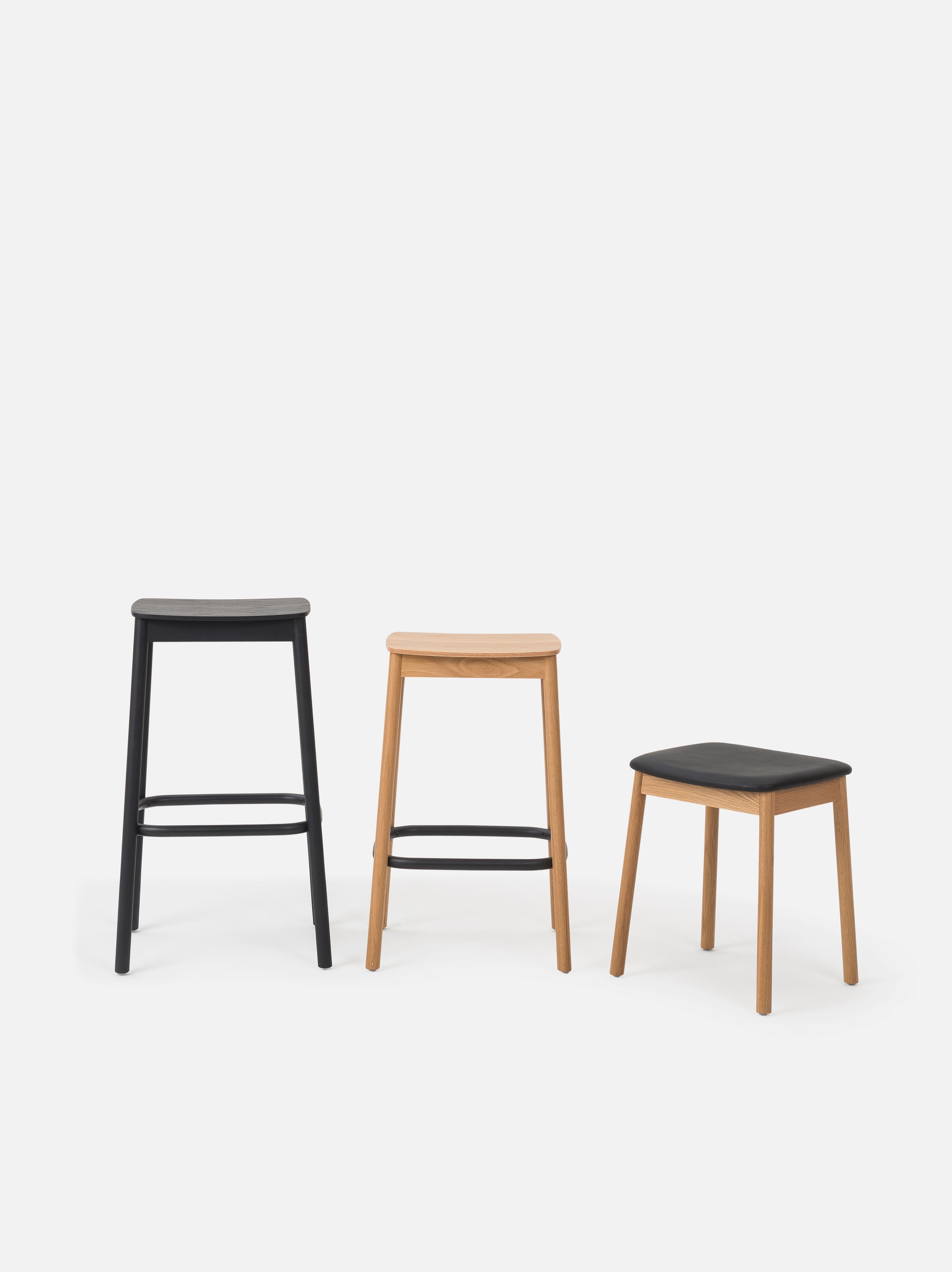 Radial Stool Black / 76.5cmh