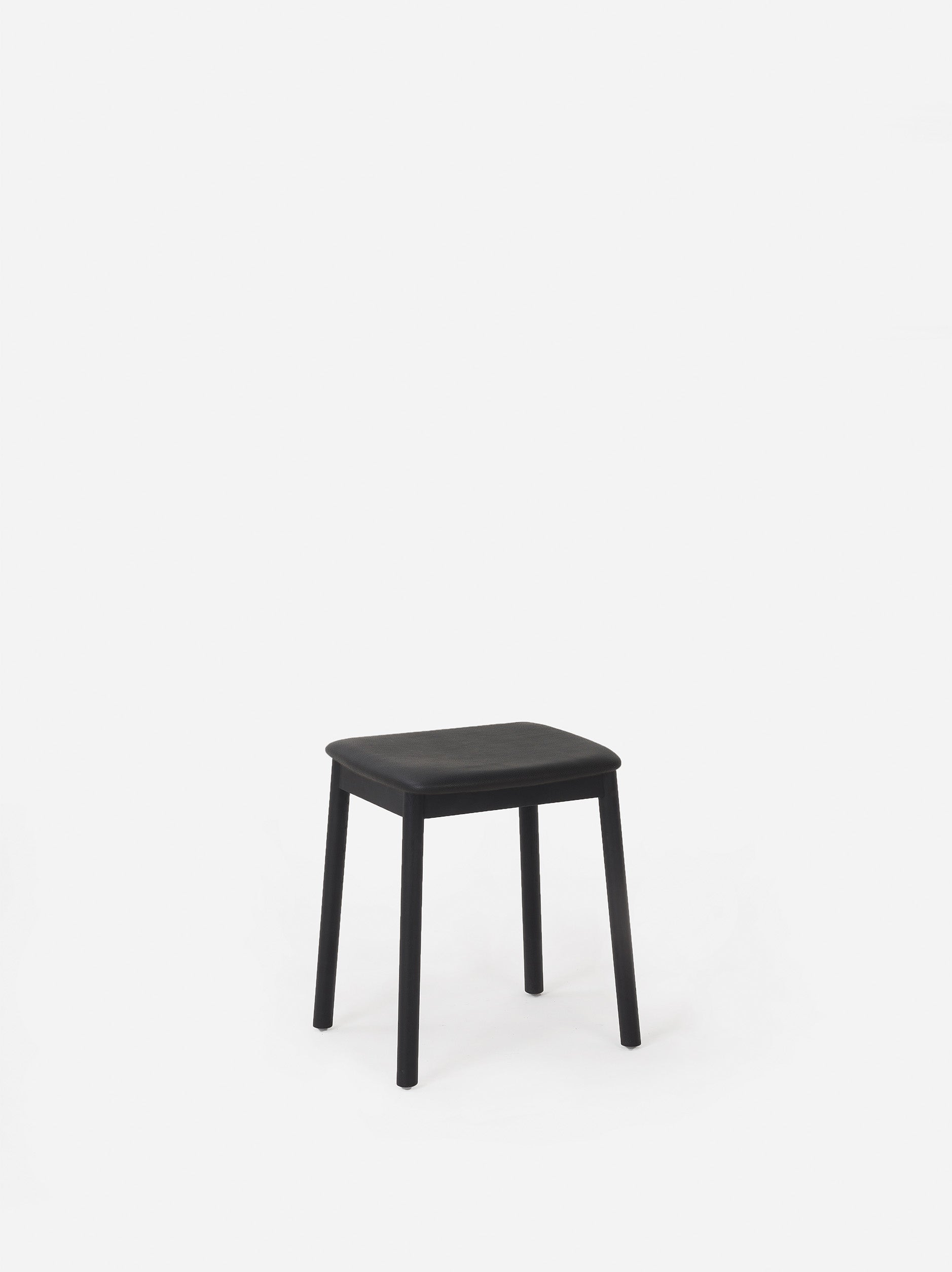 Radial Stool Low w/Leather Seat Black / 48cmh
