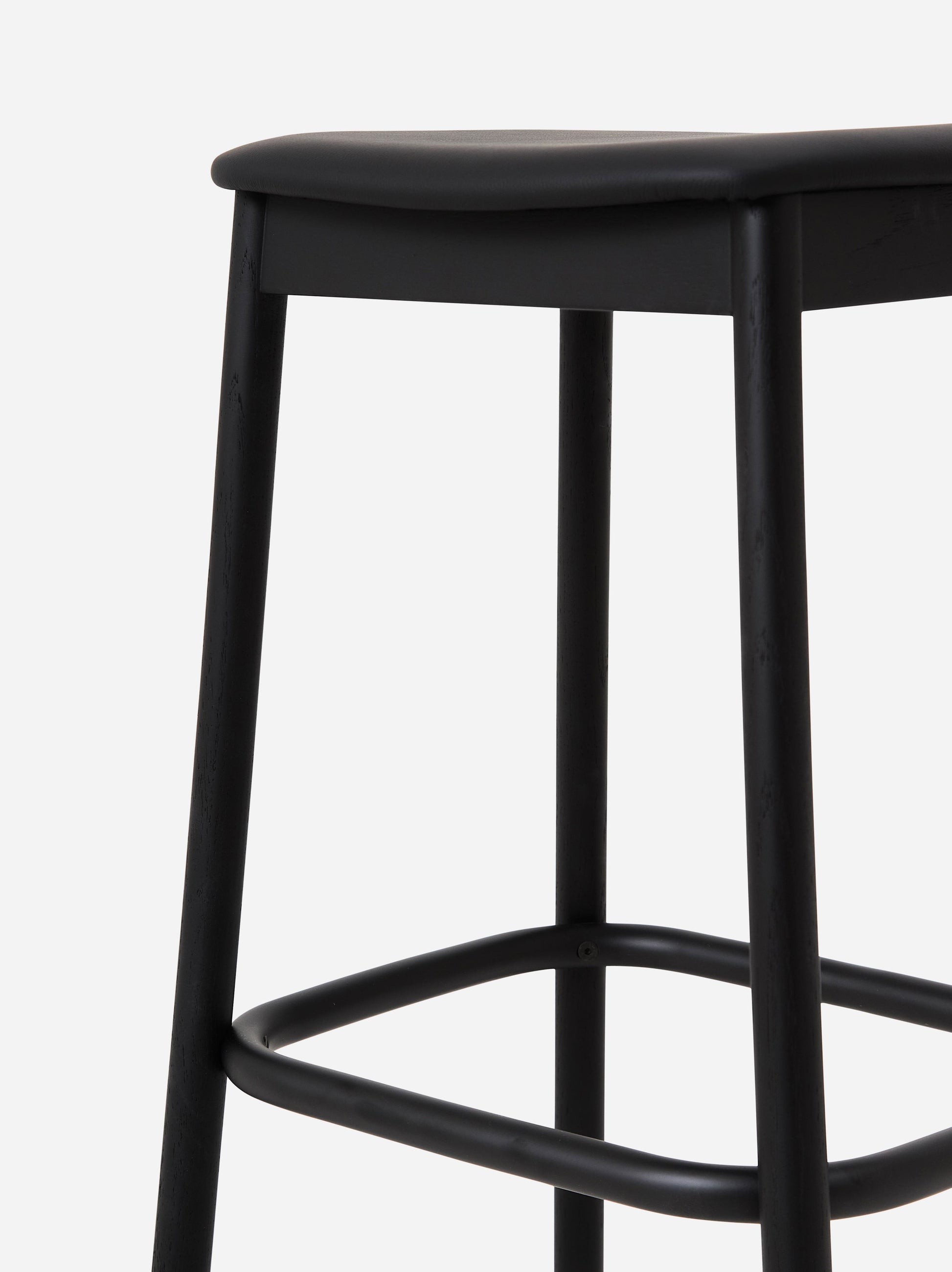 Radial Stool w/Leather Seat Black / 78cmh