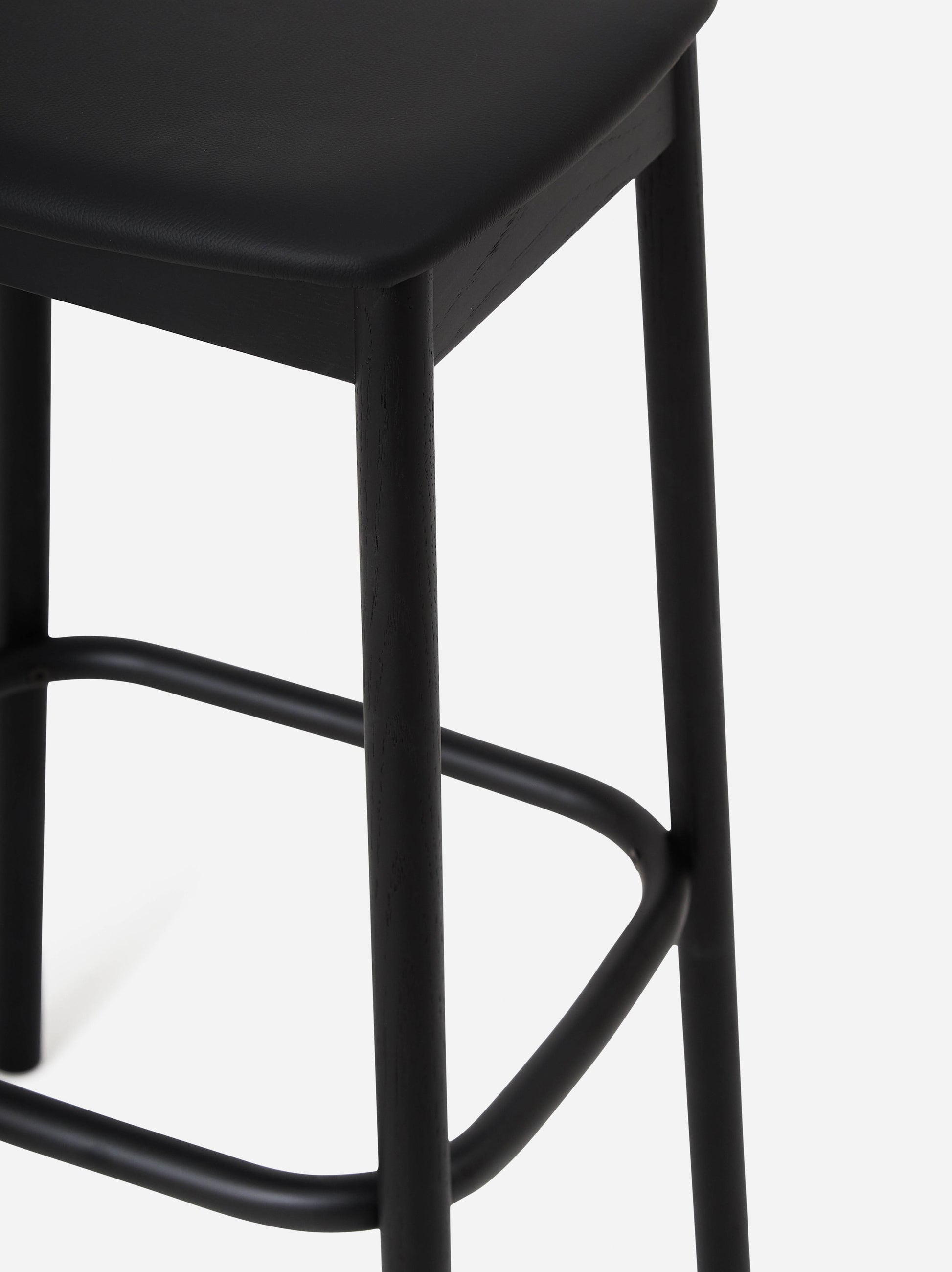 Radial Stool w/Leather Seat Black / 78cmh