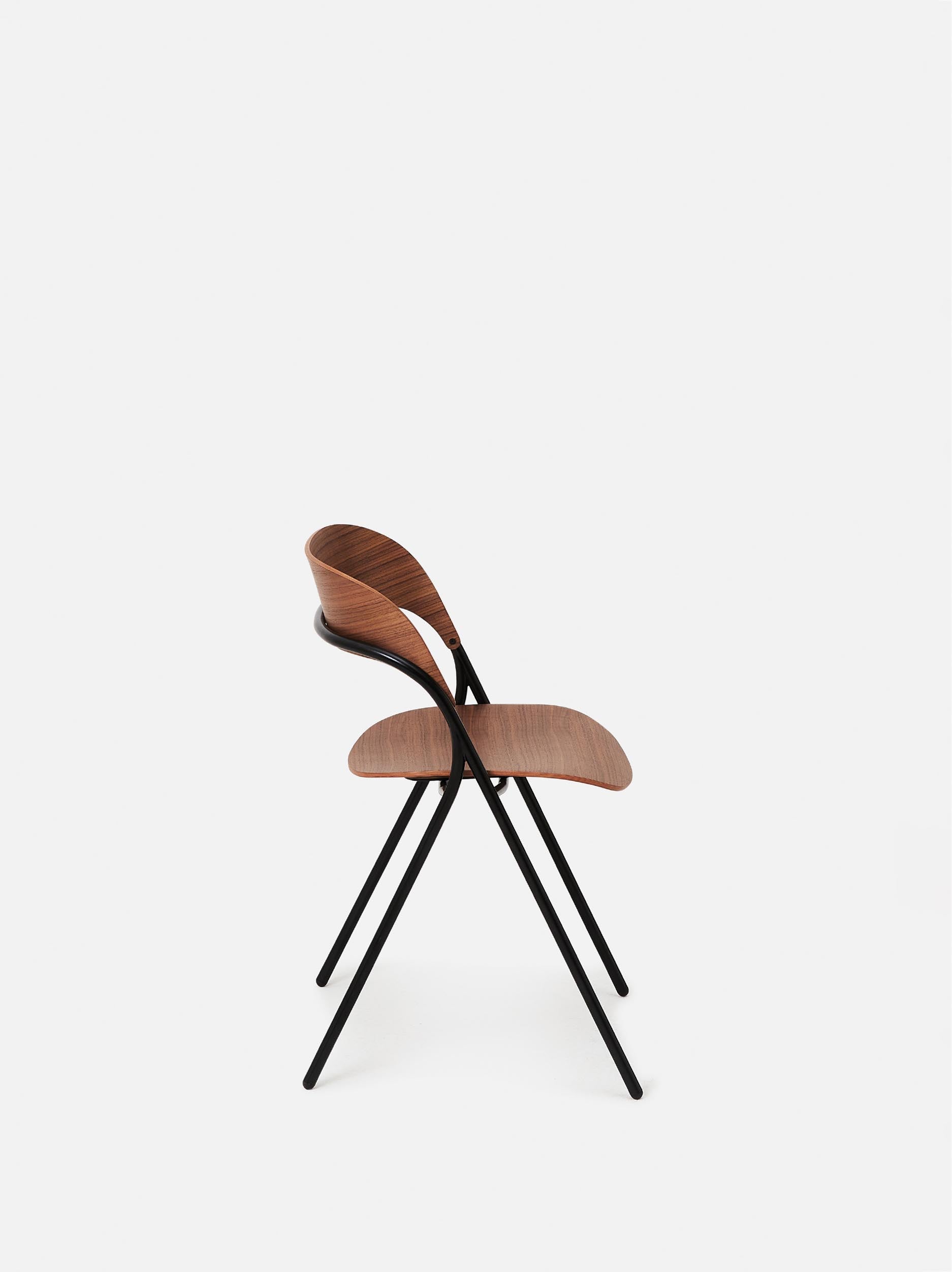 Trace Dining Chair Walnut / One Size