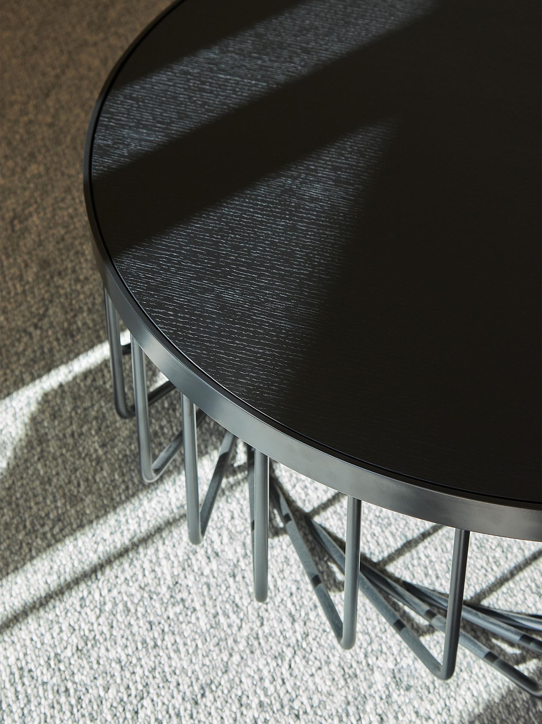 Helix Coffee Table Black/Black Oak / One Size