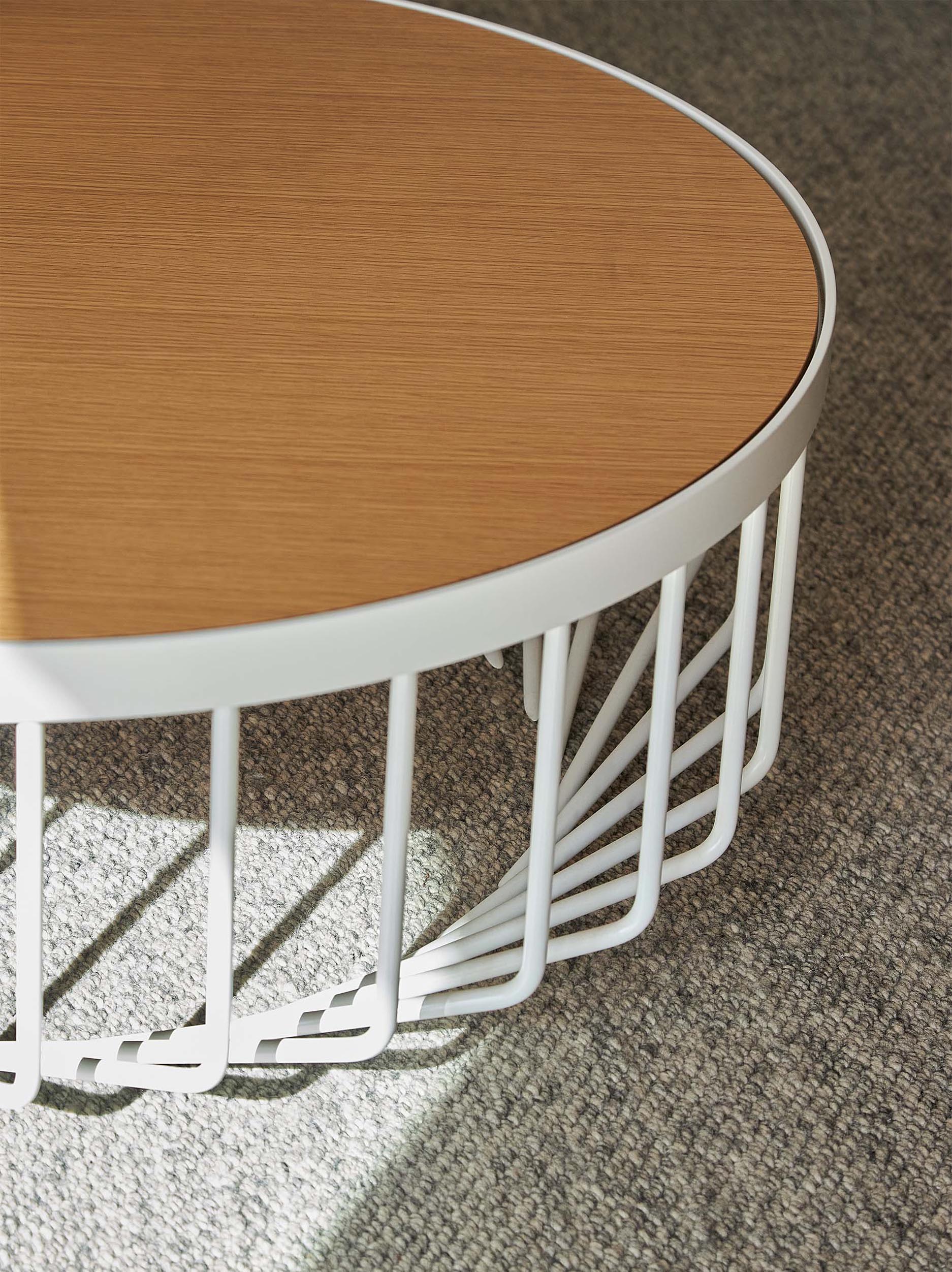 Helix Coffee Table White/Oak / One Size