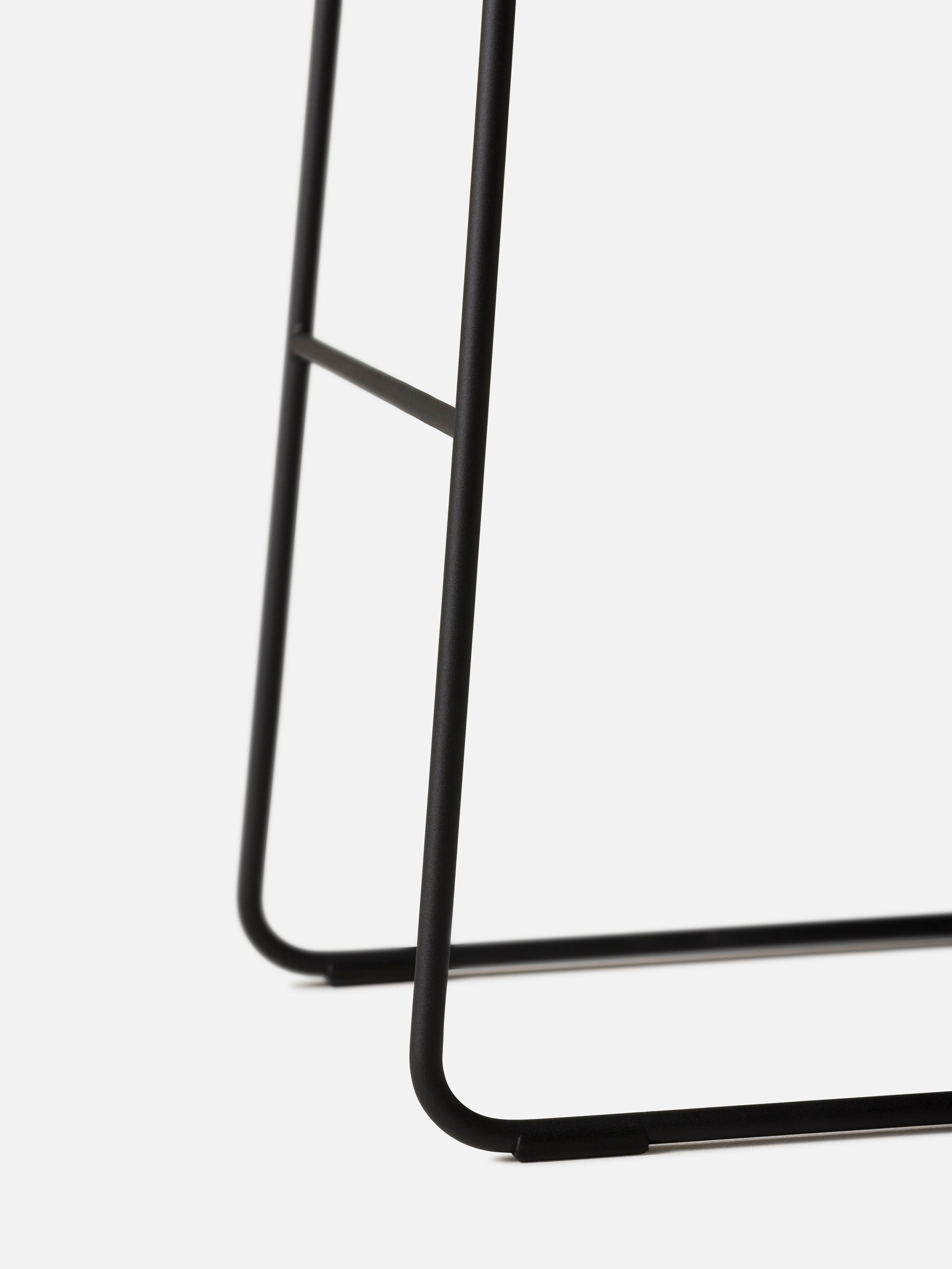 S2 Barstool Black / Medium