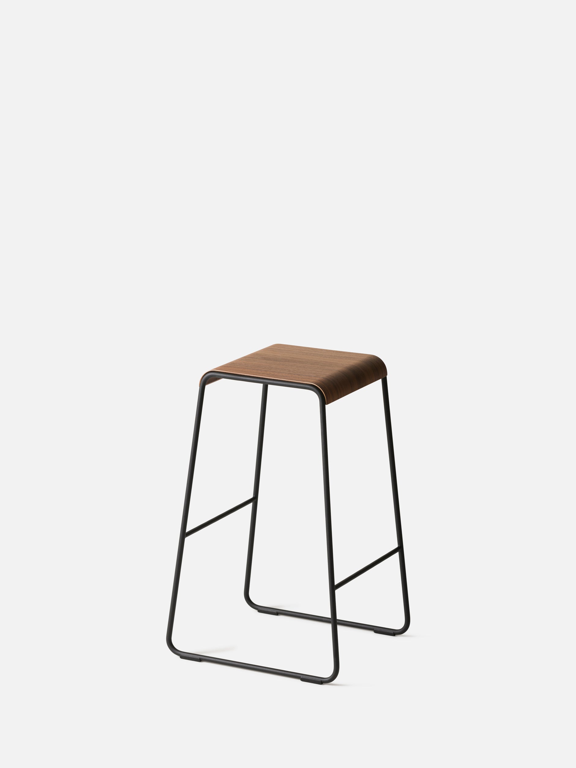 S2 Barstool Black/Walnut / Medium