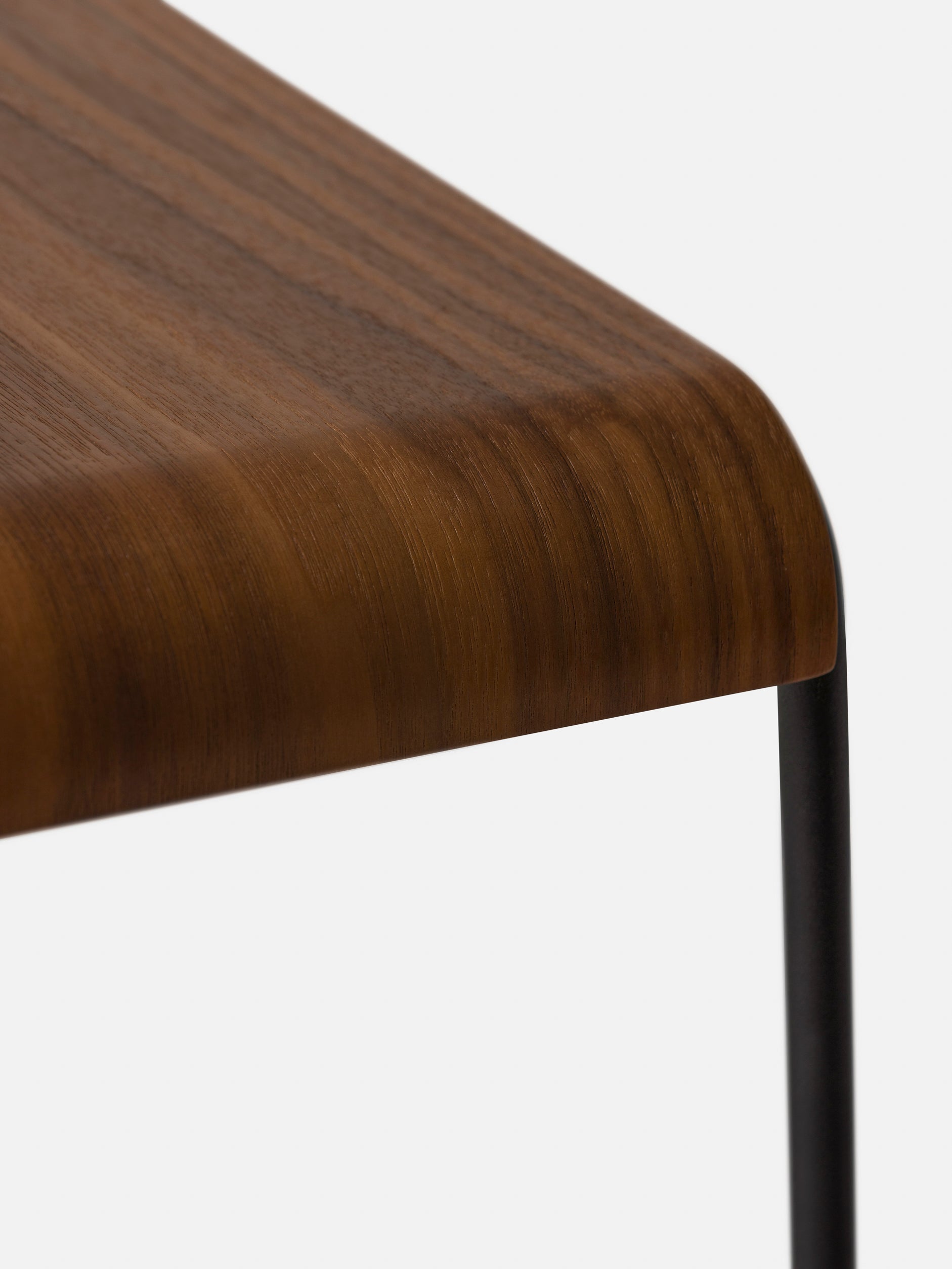 S2 Barstool Black/Walnut / Medium