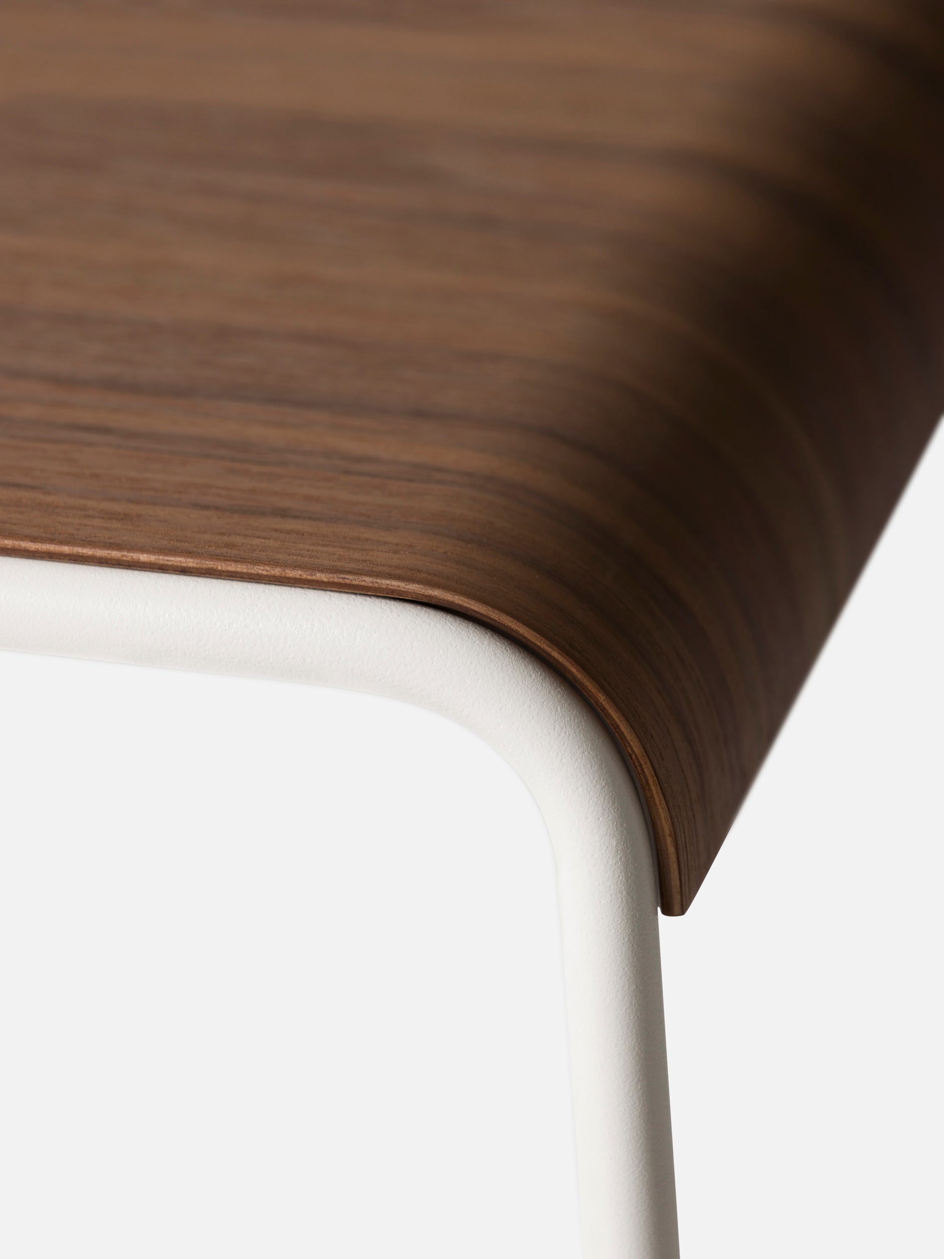 S2 Barstool White/Walnut / Medium