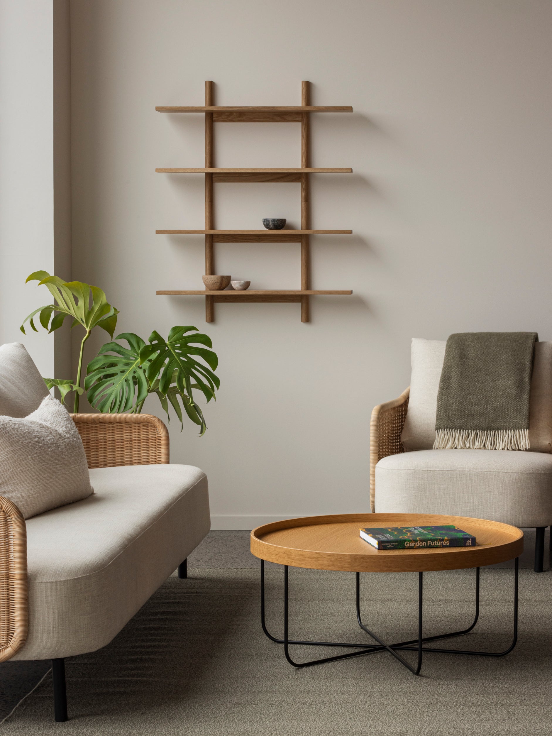 Exhibit Shelf Oak / Double