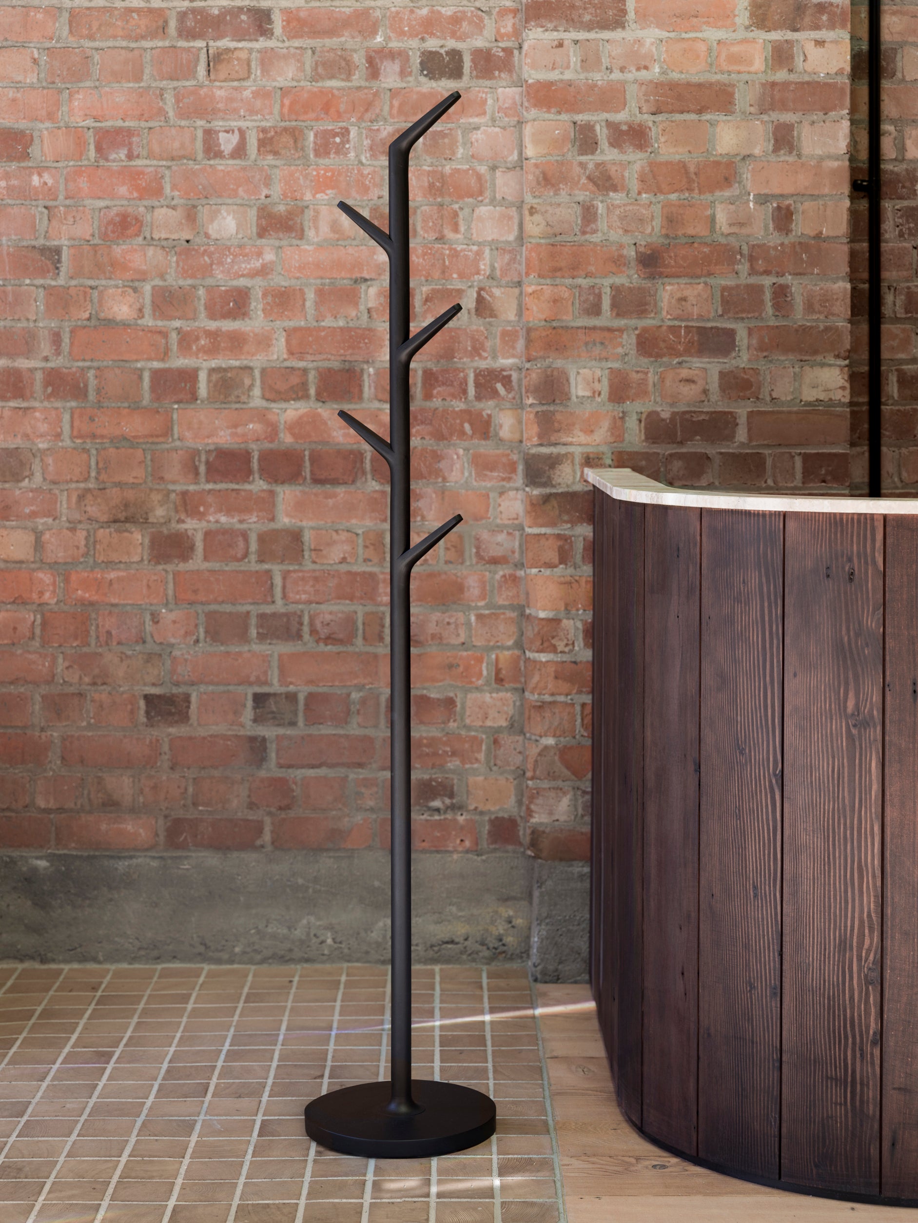 Harakeke Coat Stand Black / One Size