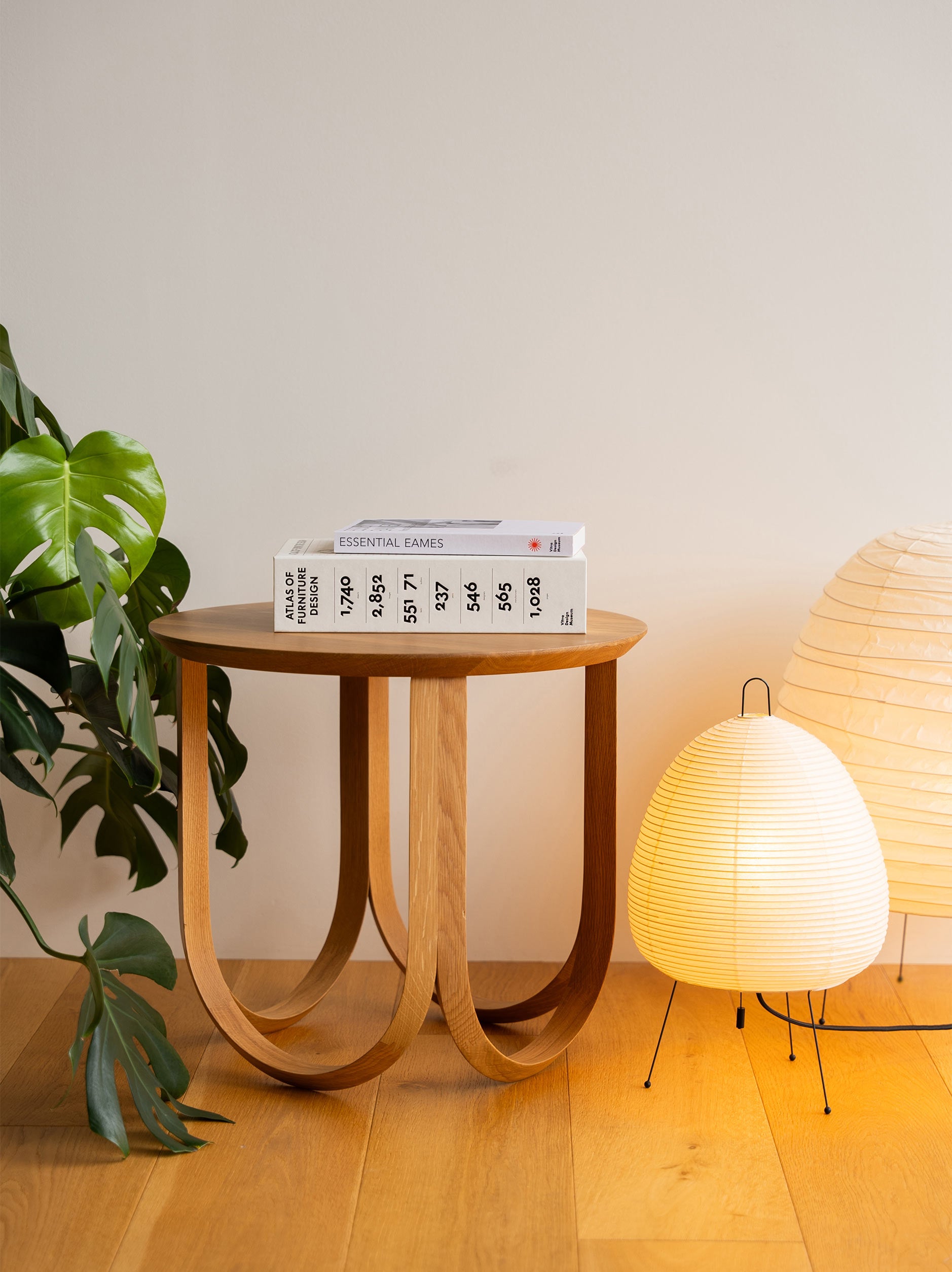Vitra Essential Eames Black/White / One Size