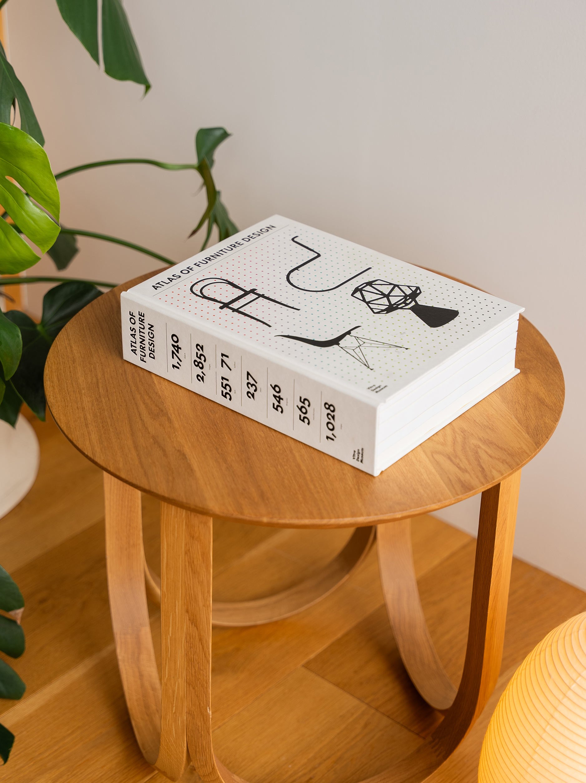 Vitra Atlas of Furniture Design Black/White / One Size