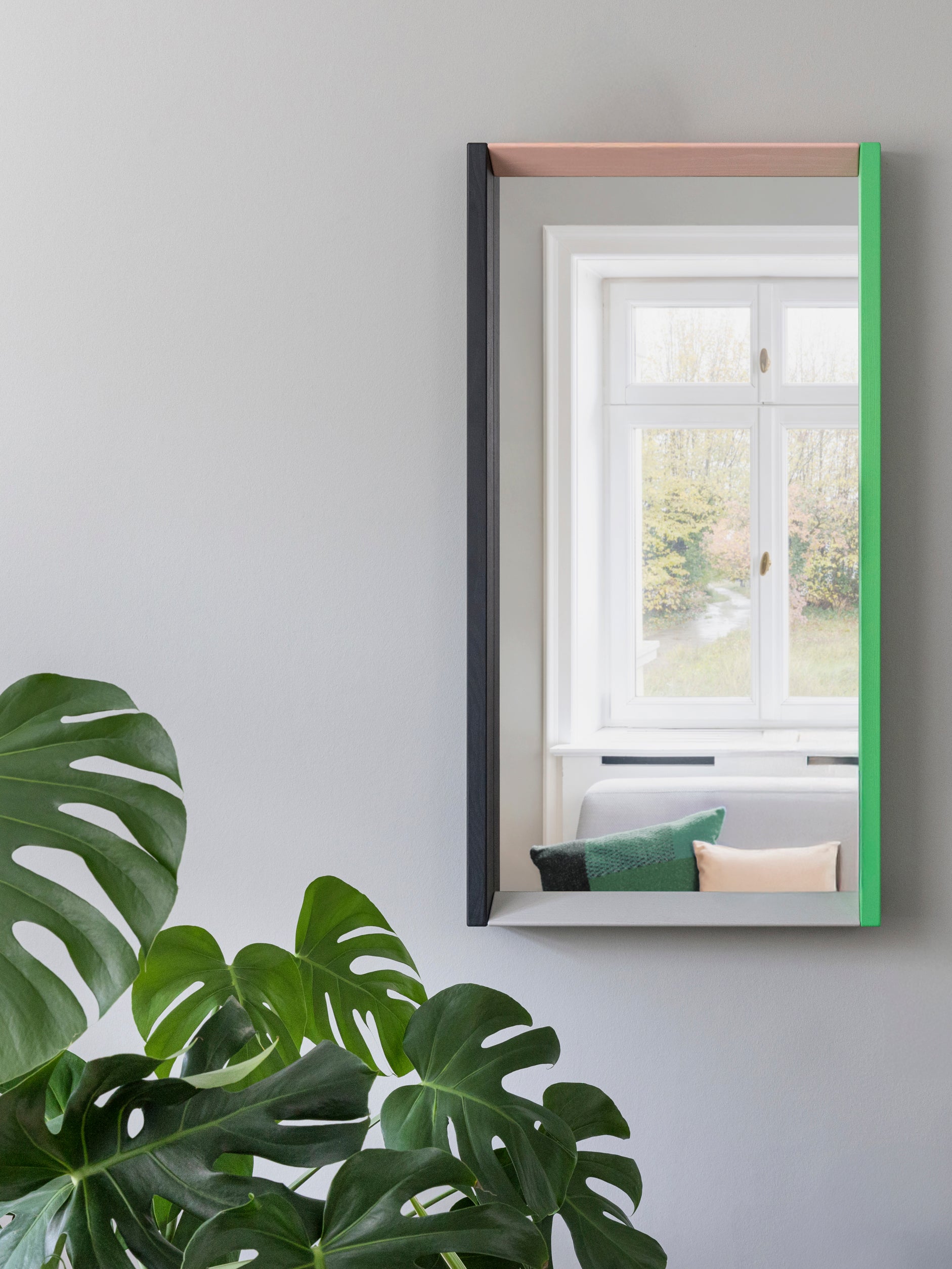 Vitra Colour Frame Mirror Green/Pink / Medium