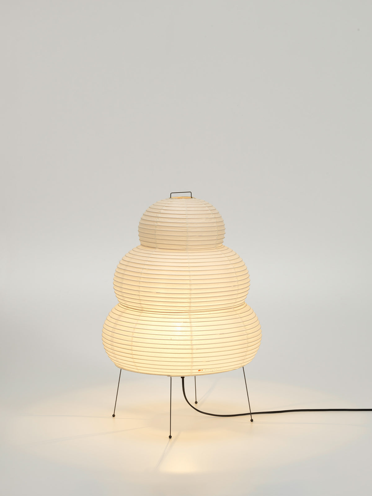Vitra Akari 24N Table Lamp White / 40x40x58cmh