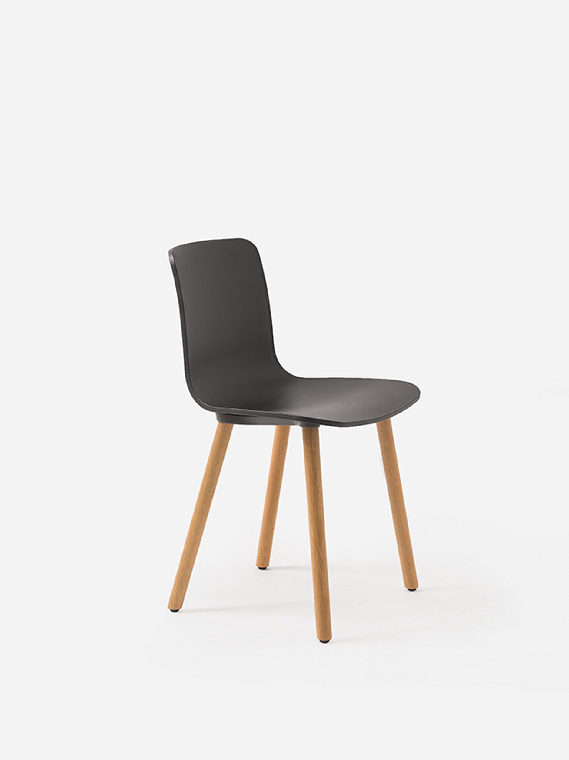 Vitra HAL Light Oak Chair Black / One Size