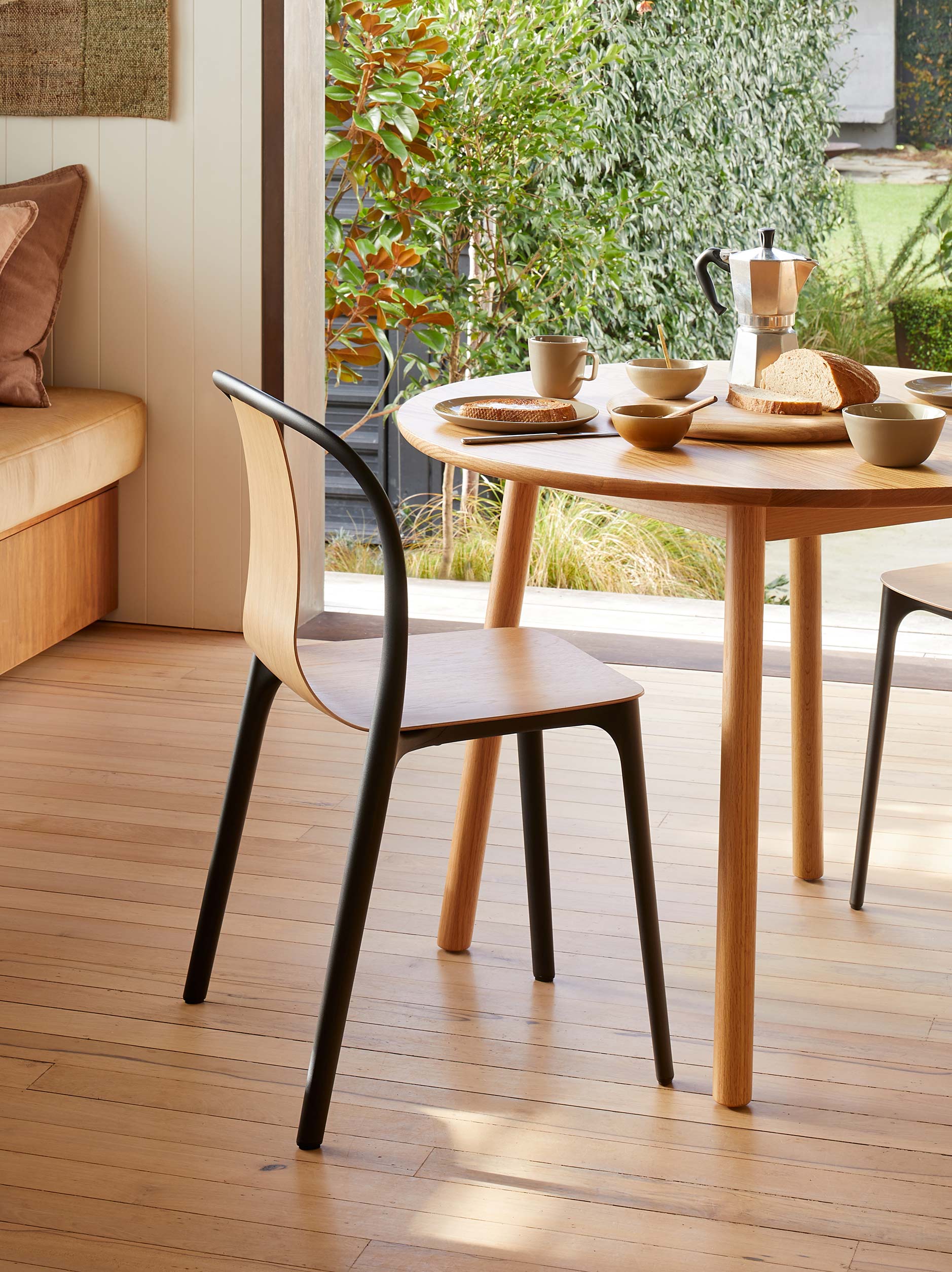 Vitra Belleville Ply Chair Oak / One Size
