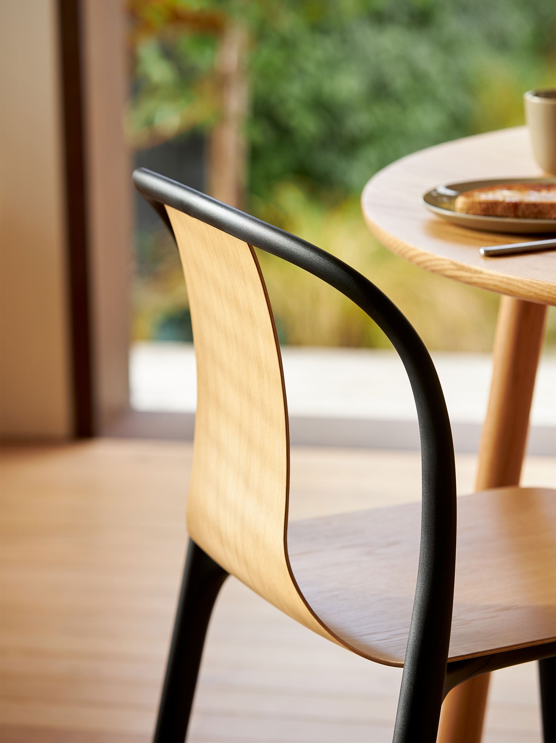 Vitra Belleville Ply Chair Oak / One Size
